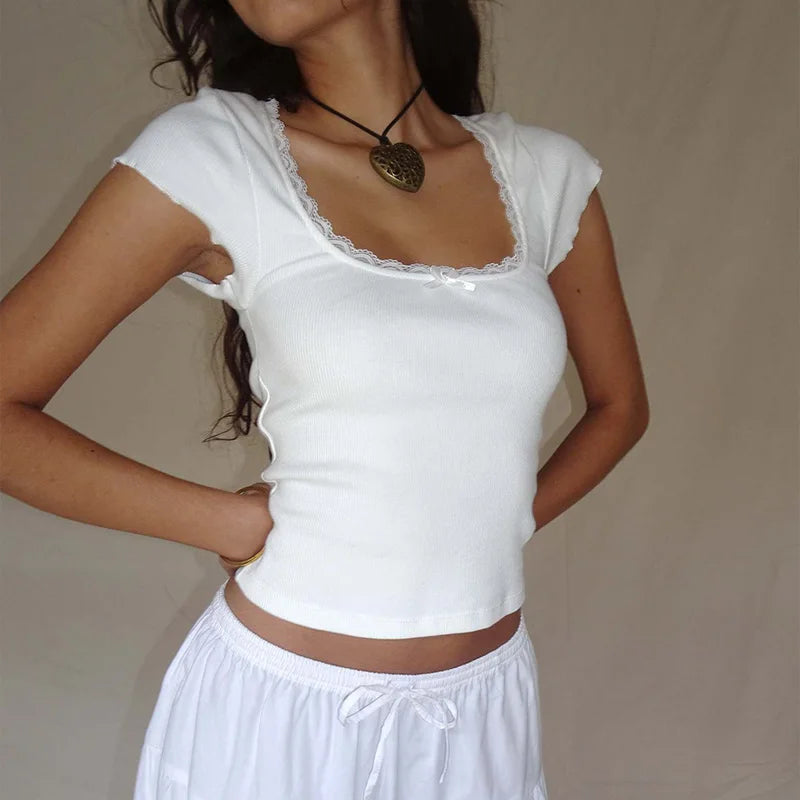 Blusa - Decote Quadrado com Renda