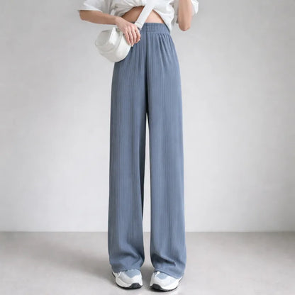 Calça - Pantalona Plissada Cintura Alta