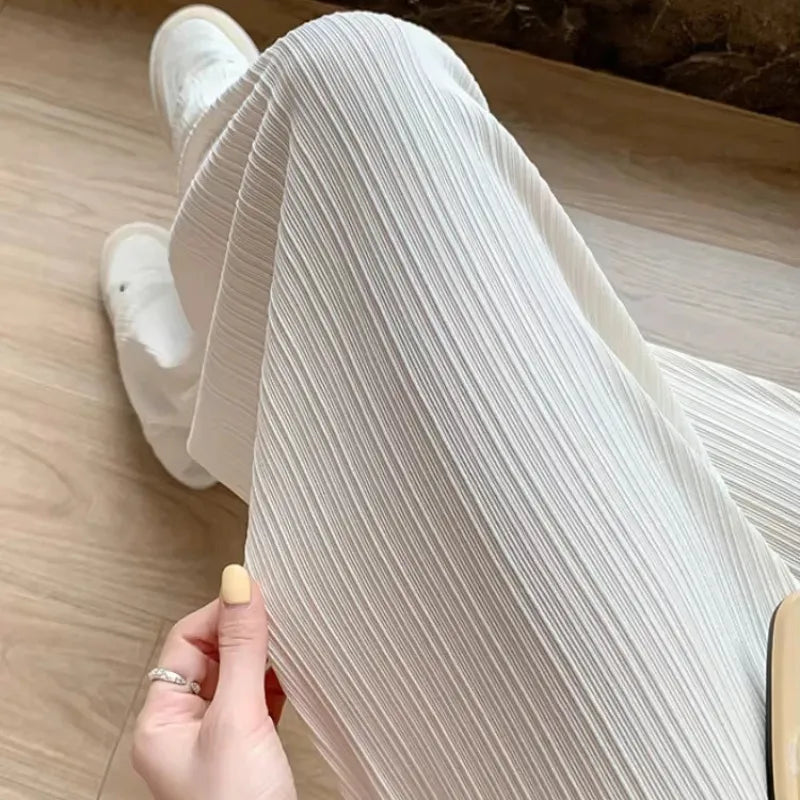 Calça - Pantalona Plissada Cintura Alta