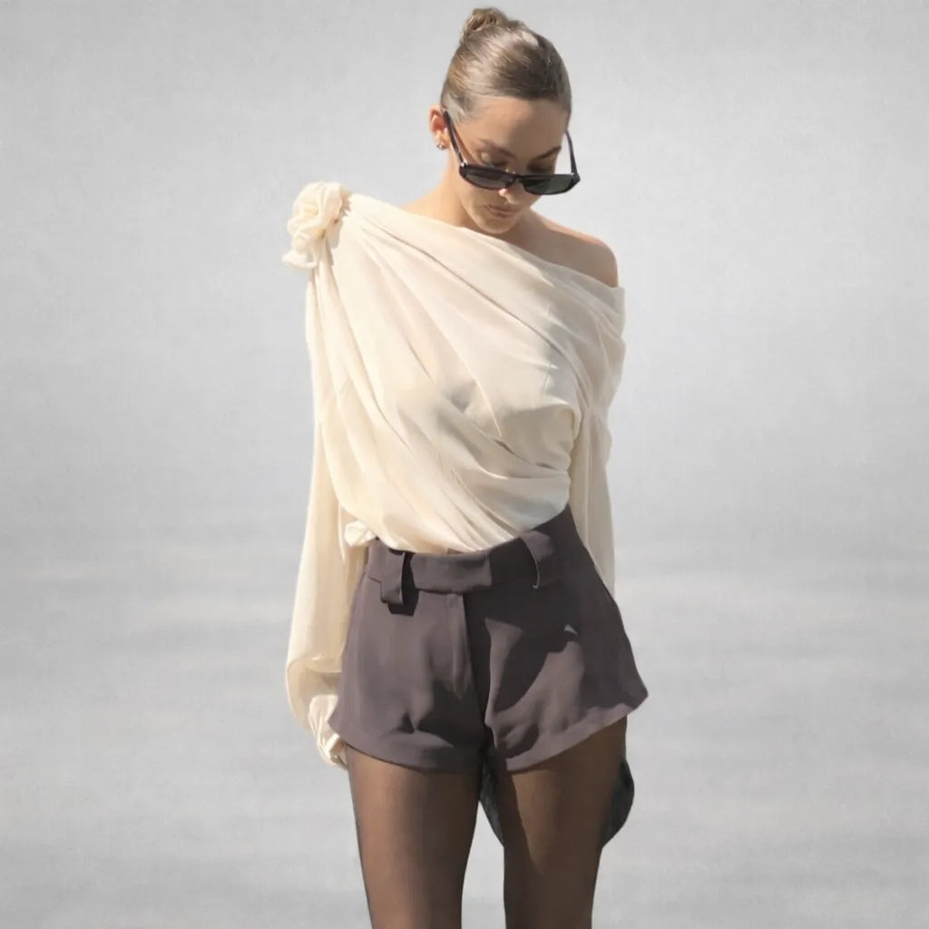 Blusa - Gola Assimétrica