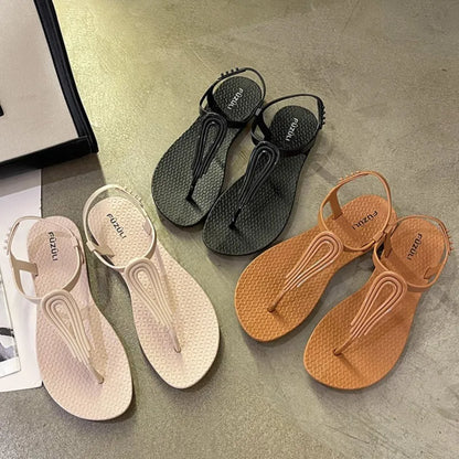 Sandália - Rasteira com Tiras Frontais